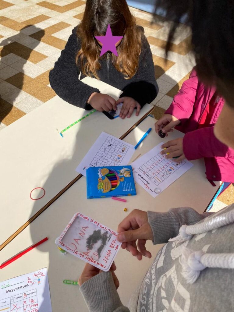 Η επιστήμη αποτέλεσε τον κοινό τόπο για τη συνάντηση των μαθητών και μαθητριών του Κέντρου Μελέτης και Δημιουργικής Απασχόλησης της ΑΡΣΙΣ στη Λέρο (LEDU) και των τμημάτων των Ε΄και Στ' τμημάτων του Δημοτικού Σχολείου Λακκίου, με την πολύτιμη καθοδήγηση και την προσφορά των επιστημονικών kits για κάθε παιδί από τη Science United Project 2 2 8