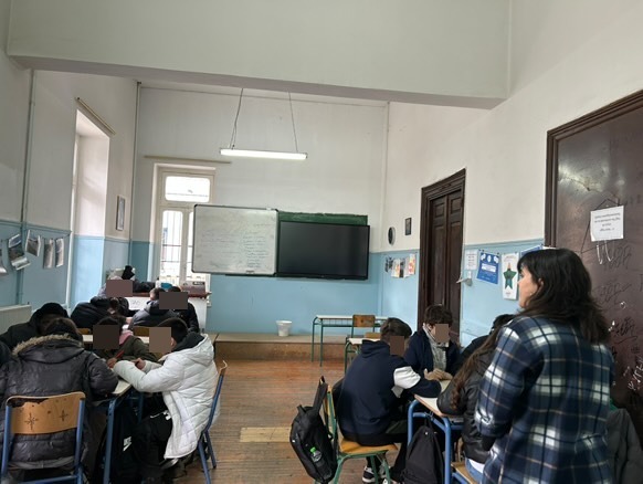 📌 «Τα Τρία Πράγματα»: Μαθητές ευαισθητοποιούνται γύρω από τον εκτοπισμό και τη μετανάστευση σε βιωματική δράση σε τμήμα της Α’ Λυκείου στο 1ο ΕΠΑΛ Βόλου