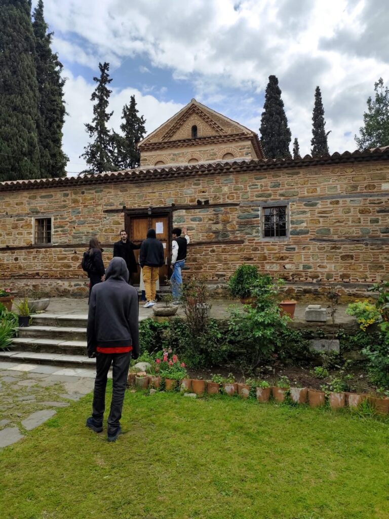 Ανακαλύπτοντας την Άνω Πόλη: Μια πολιτιστική διαδρομή για τους φιλοξενούμενους της ΑΡΣΙΣ 4 Ανακαλύπτοντας την Άνω Πόλη: Μια πολιτιστική διαδρομή για τους φιλοξενούμενους της ΑΡΣΙΣ