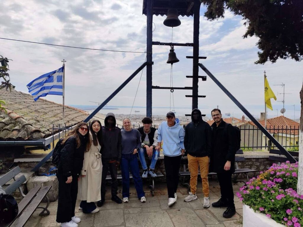 Ανακαλύπτοντας την Άνω Πόλη: Μια πολιτιστική διαδρομή για τους φιλοξενούμενους της ΑΡΣΙΣ 2 Ανακαλύπτοντας την Άνω Πόλη: Μια πολιτιστική διαδρομή για τους φιλοξενούμενους της ΑΡΣΙΣ