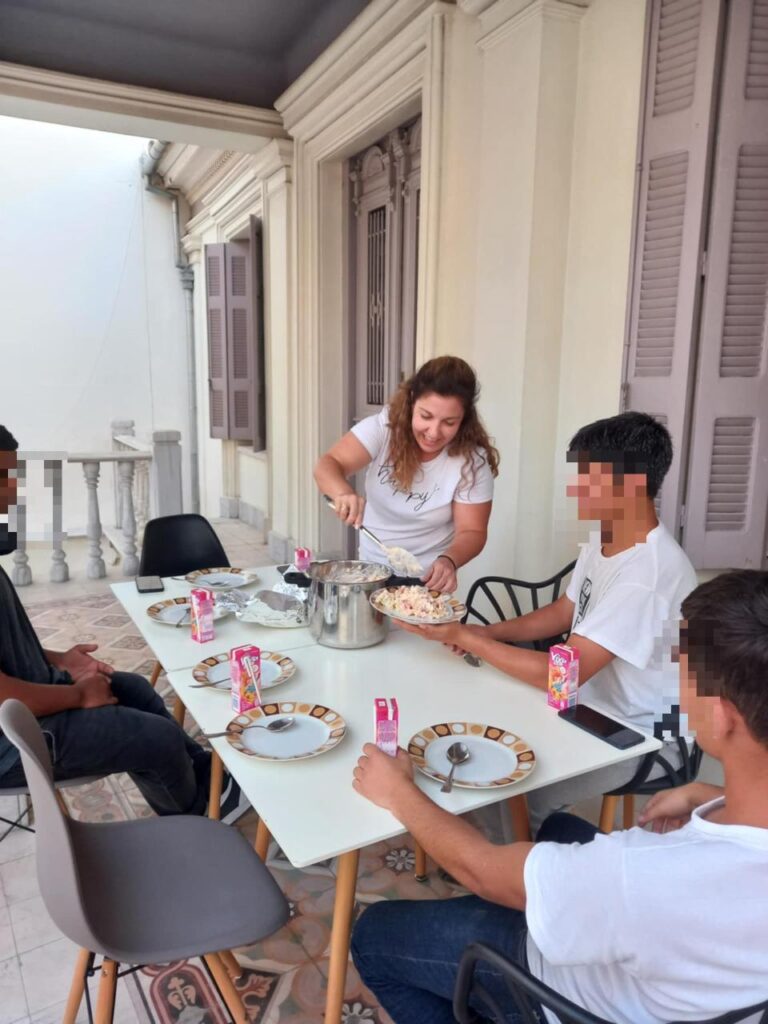 Εργαστήρι μαγειρικής στο ΚΦΑΑ της ΑΡΣΙΣ στη Μακρινίτσα.