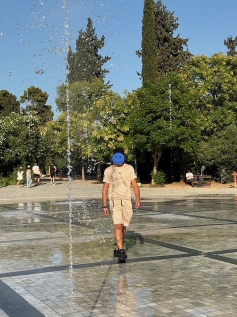 Απογευματινή Απόδραση στο Πεδίον του Άρεως: Μια Ανάσα Δροσιάς και Χαλάρωσης για τους Νέους του Ξενώνα 3 Εικόνα2