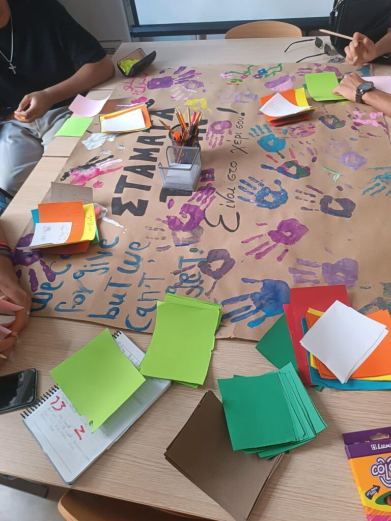 Στο πλαίσιο του προγράμματος European Solidarity Corps, η εθελόντρια Δέσποινα Σκονδράνη πραγματοποίησε διαδραστικά εργαστήρια αλλά και δημιουργικές εξορμήσειςμε τα παιδιά των Εποπτευόμενων Διαμερισμάτων Ημιαυτόνομης Διαβίωσης της ΑΡΣΙΣ. 3 1 1