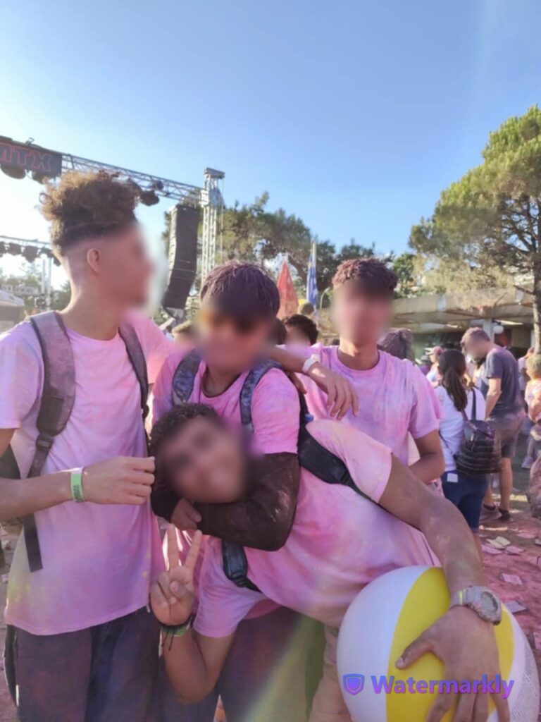 Στο πλαίσιο του προγράμματος European Solidarity Corps, η εθελόντρια Δέσποινα Σκονδράνη πραγματοποίησε διαδραστικά εργαστήρια αλλά και δημιουργικές εξορμήσειςμε τα παιδιά των Εποπτευόμενων Διαμερισμάτων Ημιαυτόνομης Διαβίωσης της ΑΡΣΙΣ. 1 2 3