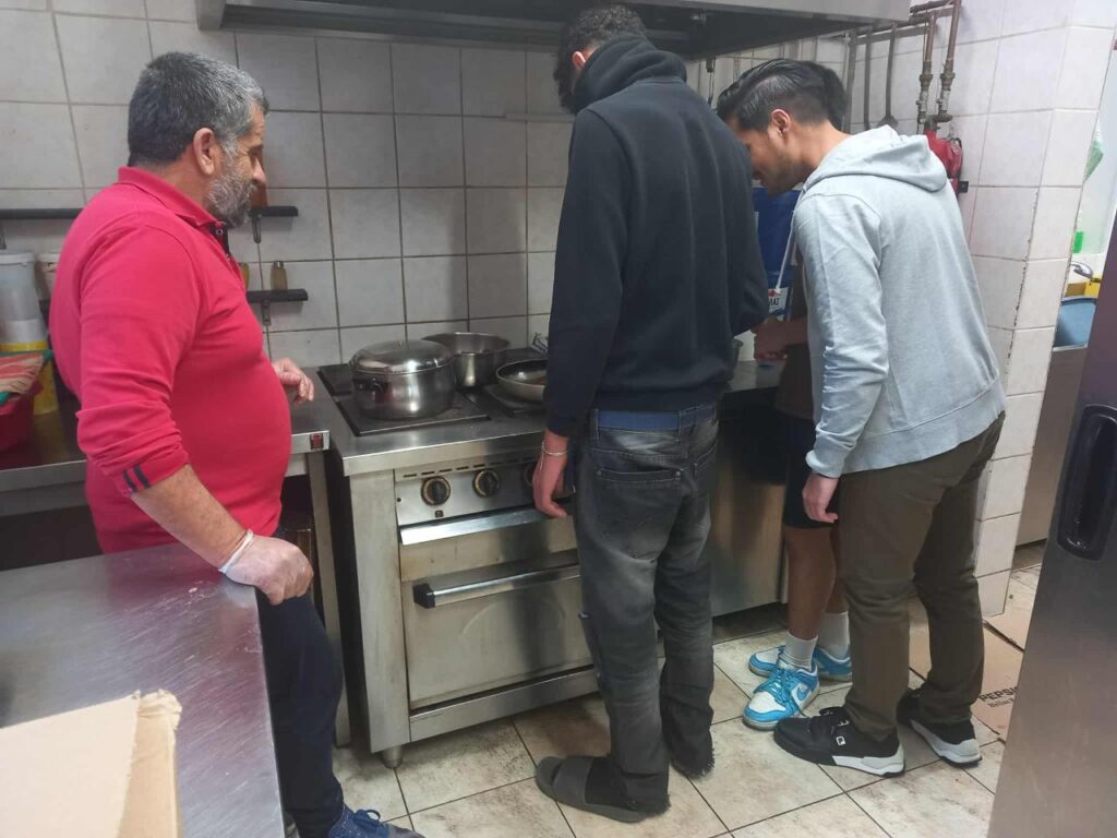"Cooking Time: Making Falafel" 🤌😋🥙 στο ΚΦΑΑ της ΑΡΣΙΣ στην Μακρινίτσα (Βόλος) 1 23c94f3c c796 43ab a692 f13700cb3fb0