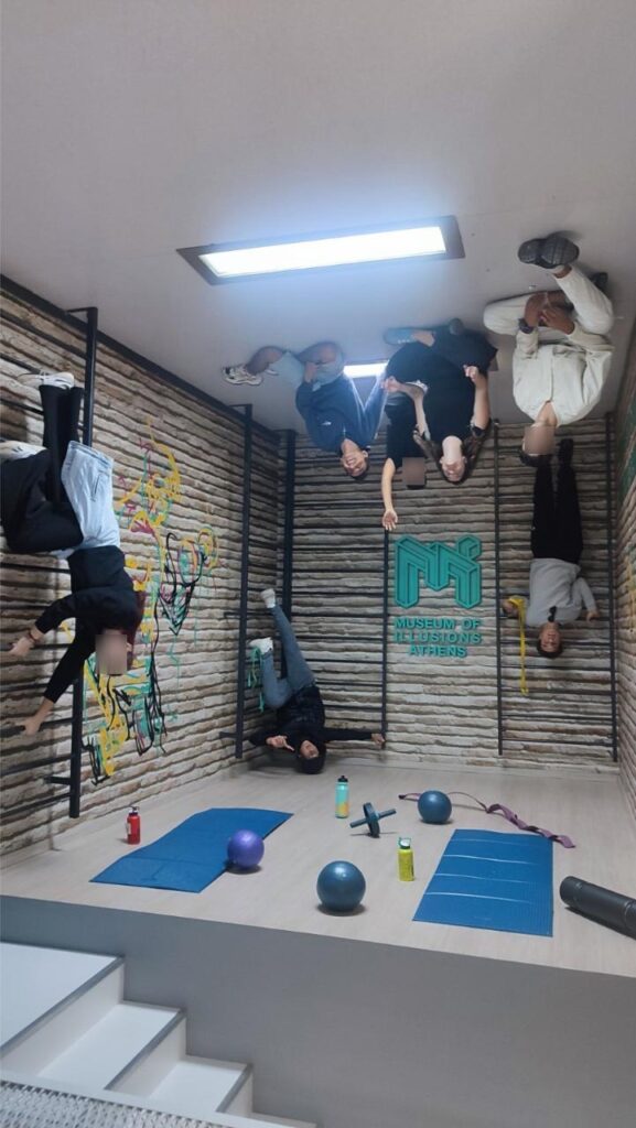 Επίσκεψη στο Μουσείο των Ψευδαισθήσεων από τα παιδιά που φιλοξενούνται στο ΚΦΑΑ της ΑΡΣΙΣ στην Αθήνα 1 Μουσείο των Ψευδαισθήσεων 1