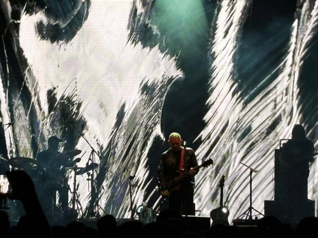 Οι νεαροί φιλοξενούμενοι της Μονάδας των ΕΔΗΔ στη Θεσσαλονίκη είχαν την ευκαιρία να παρακολουθήσουν τη συναυλία του Παύλου Παυλίδη στο «Θέατρο Γης» 3 B8E5F9E2 2EB6 41CC 9463 67A785E4096F