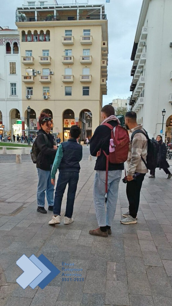 Η εμβέλεια της Κινητής Μονάδας Streetwork της ΑΡΣΙΣ συνεχώς επεκτείνεται, ανακαλύπτοντας νέες περιοχές, κτίρια και εγκαταλελειμμένους χώρους, όπου ασυνόδευτα παιδιά δίχως στέγη μπορεί να βρουν καταφύγιο 2 Φωτογραφία Παρεμβάσεις streetwork