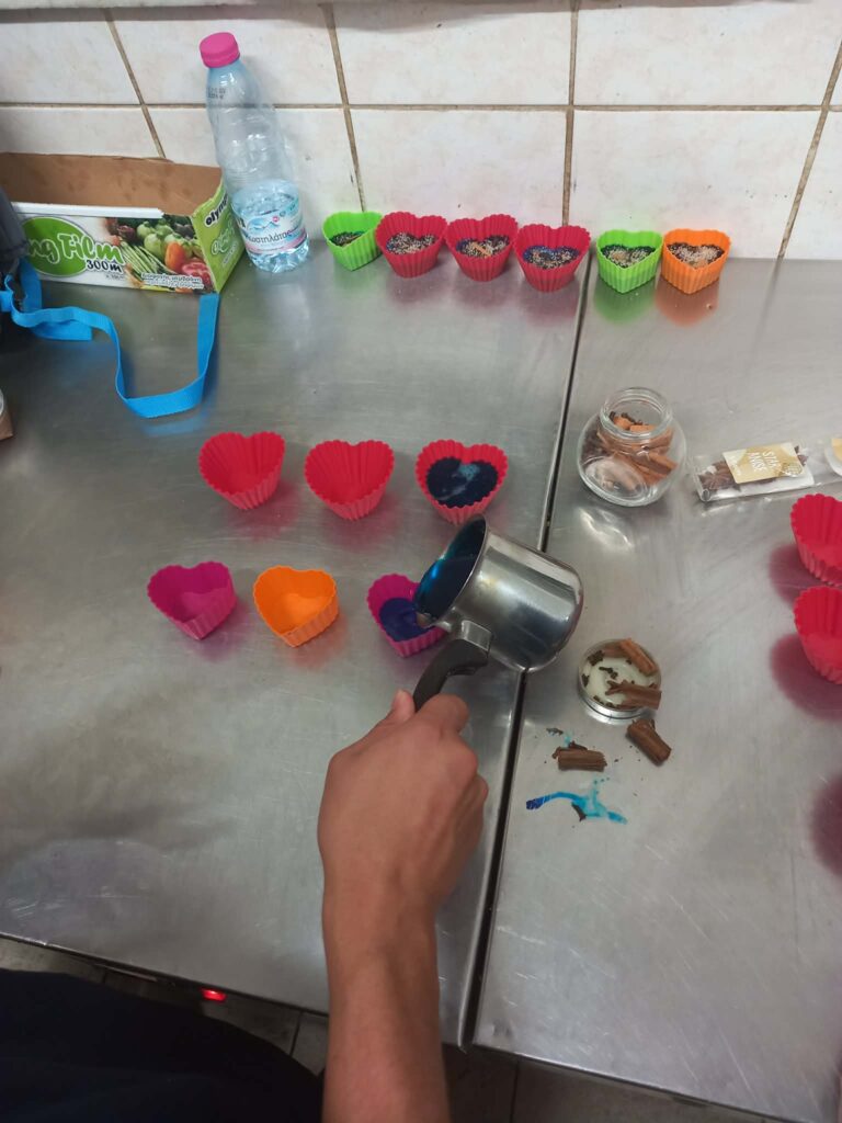 Δημιουργικά σαπουνάκια με άρωμα αγάπης στο ΚΦΑΑ της ΑΡΣΙΣ στην Μακρινίτσα 3 e5687323 3c3b 4129 a30a 0813d3e56d75 2