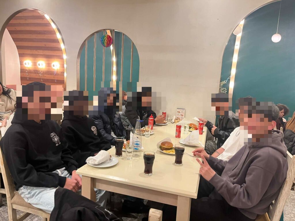 Παγκόσμια Ημέρα Μητρικής Γλώσσας: Γιορτάζοντας τη διαφορετικότητα στο ΚΦΑΑ της ΑΡΣΙΣ στην Μακρινίτσα 2 ec12af85 9fc4 4008 a4cf c03859bc3ce3 censored