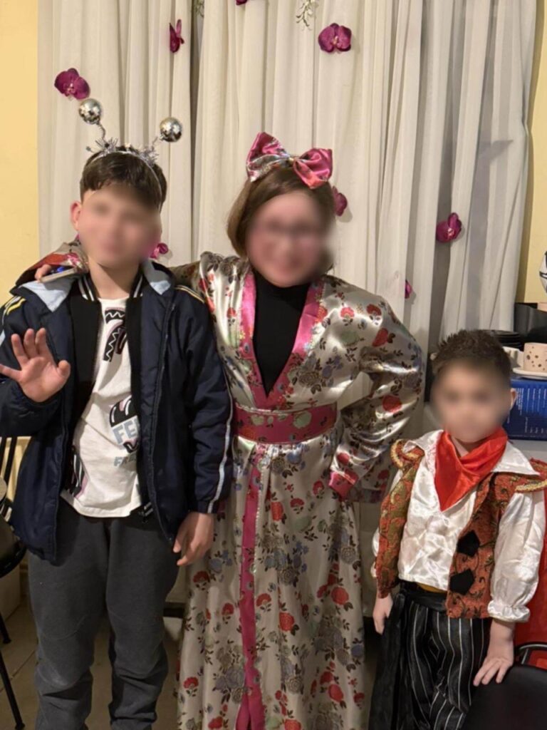 Το Κέντρο Υποστήριξης Νέων (ΚΥΝ) της ΑΡΣΙΣ στη Θεσσαλονίκη άνοιξε τις πόρτες του και υποδέχθηκε τα παιδιά από όλες τις δομές της οργάνωσης σε ένα αξέχαστο Μασκέ Πάρτι! 9 imageedit 46 8904728408