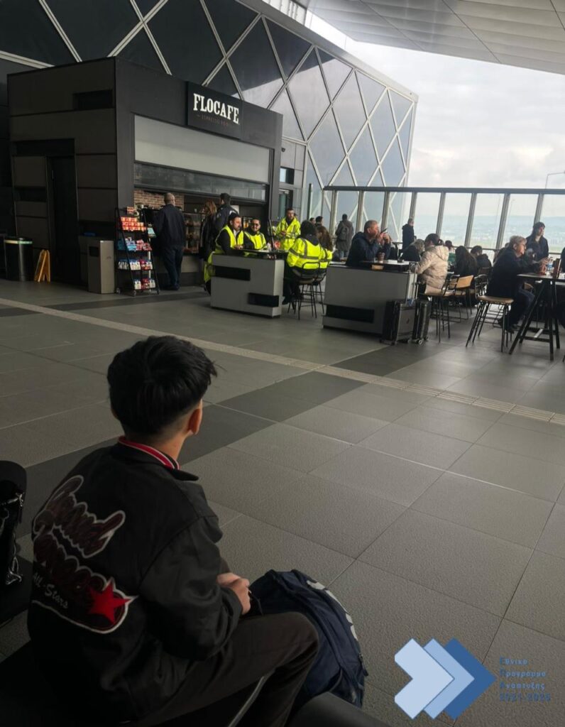 Φωτογραφία Συνοδεία στο αεροδρόμιο