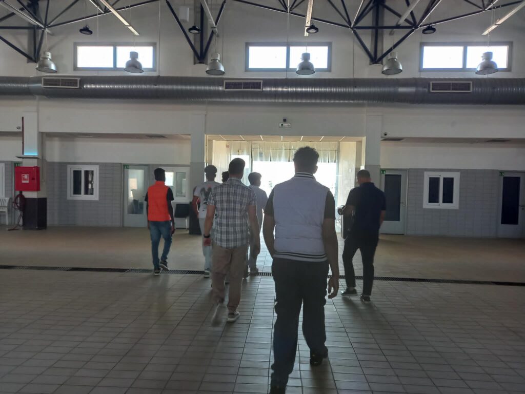 Eπίσκεψη στην Ιχθυόσκαλα Βόλου από το ΚΦΑΑ ΑΡΣΙΣ Μακρινίτσας 8 31b3f260 0e48 4044 940b 832c676d352f