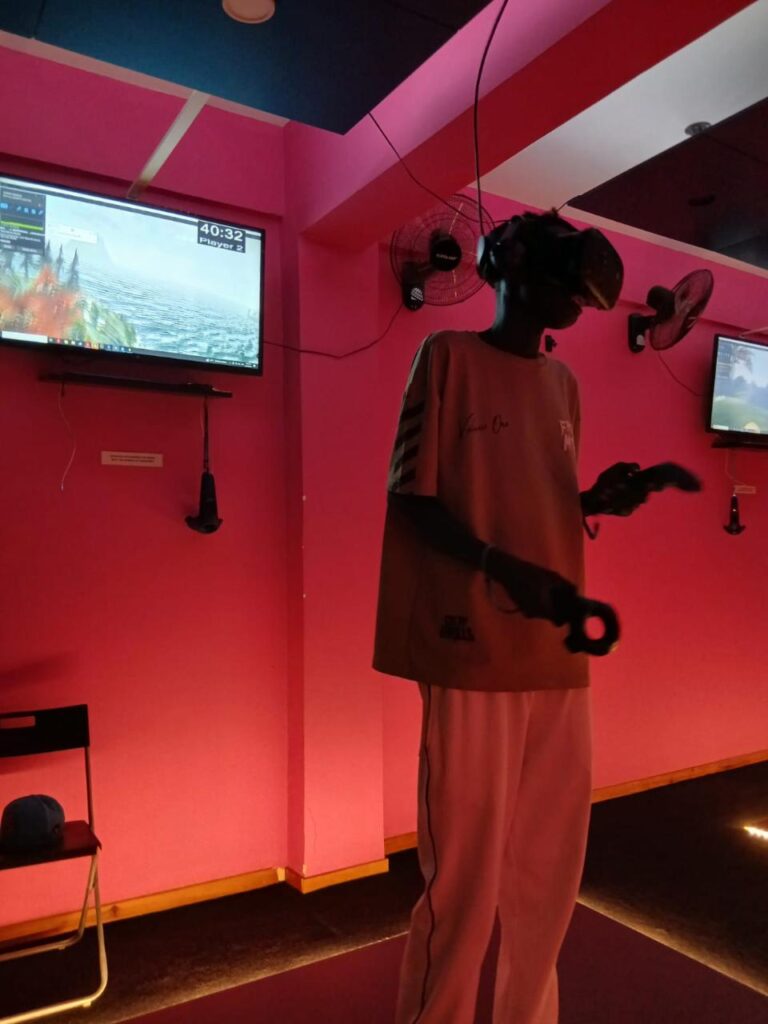 Virtual Reality 19 2