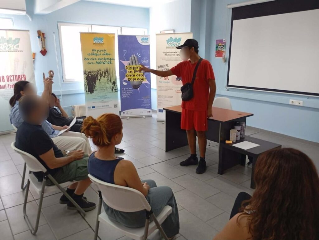 Το εργαστήριο Youth Voice αποτελεί μια από τις σταθερές δράσεις του Συμβουλευτικού Σταθμού Παιδιών και Εφήβων και μια πρωτοβουλία διαλόγου που δίνει ουσιαστικό χώρο στη φωνή των παιδιών και των εφήβων. 5 5 6